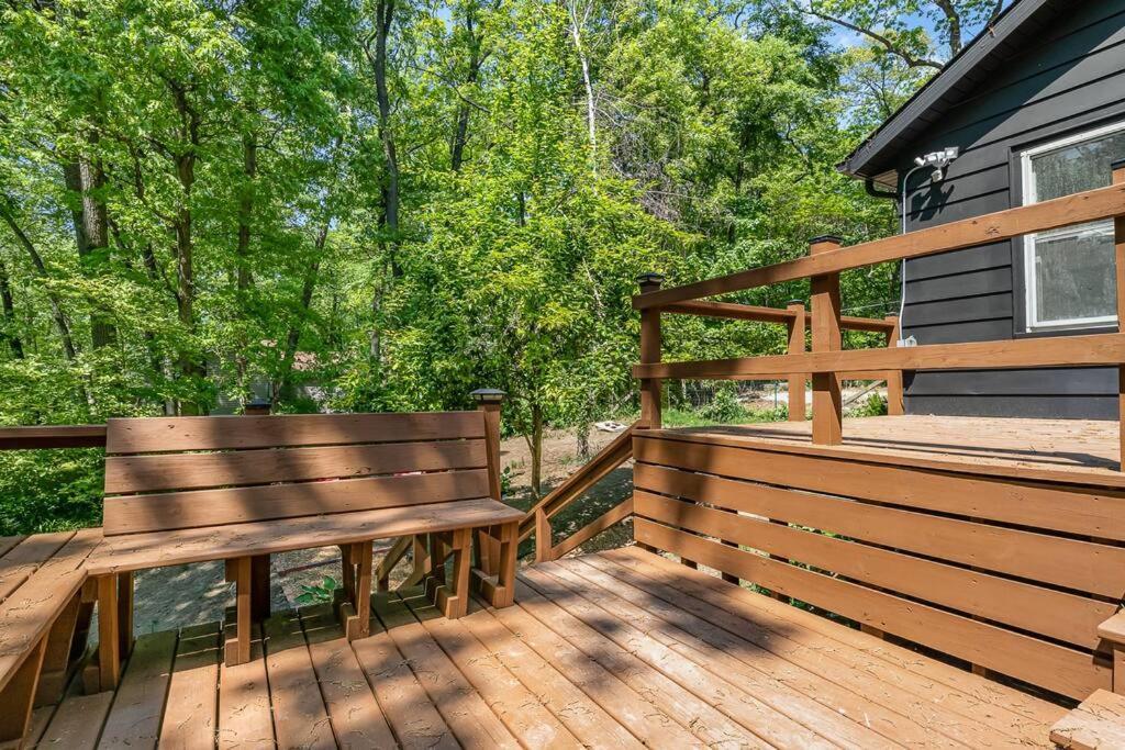 Black Getaway In Woods I Valpo Hébergement de vacances